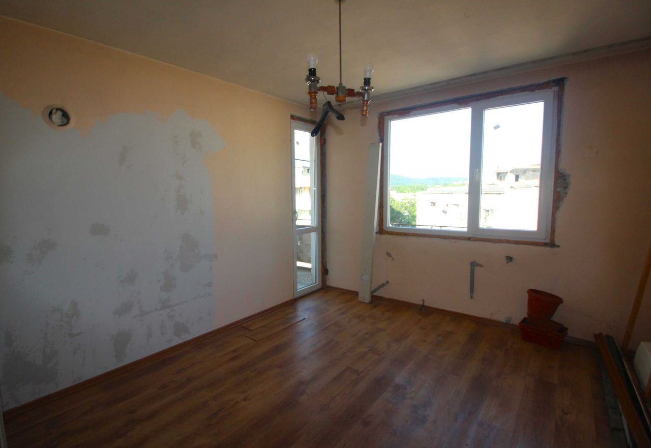 Продава се Двустаен апартамент в Габрово, Център - 68 кв.м за 938 €/кв.м - Снимка #5