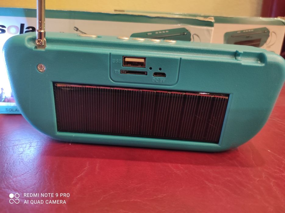 Boxa portabila și radio cu bass