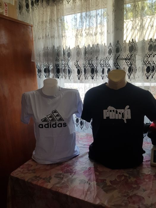 Tricouri unisex cu