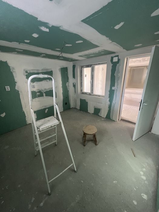 Ocazie!! Casă compusă din apartament + garsonieră, cu intrări separate