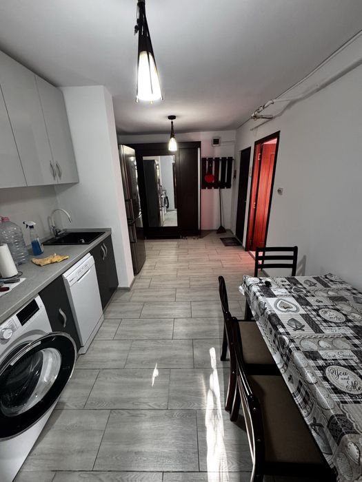 Vand apartament 2 camere decomandat