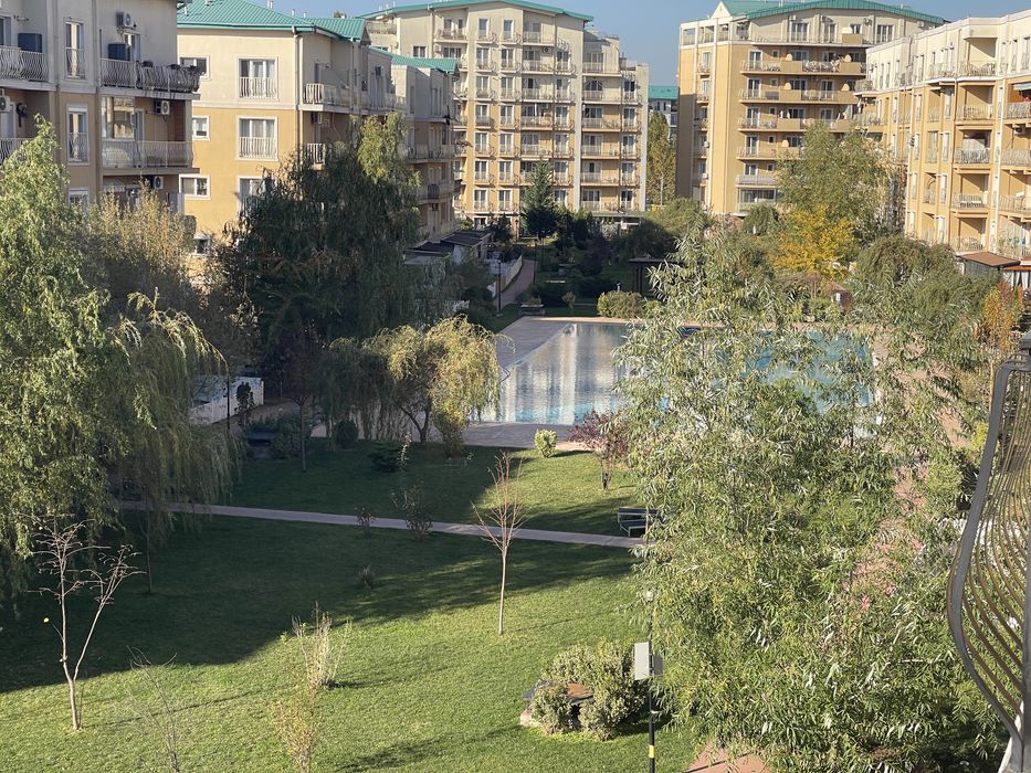 Inchiriez garsoniera luminoasă si călduroasă in Cosmopolis