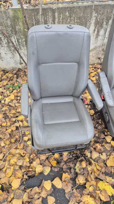 Оригинални Предни и Задни Седалки за VW Транспортер Т5 2003- 2008г