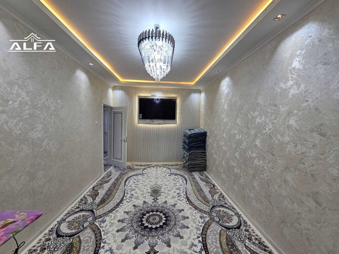 Buxoroda kvartira sotiladi 3 xonali 80m² 3-qavat.