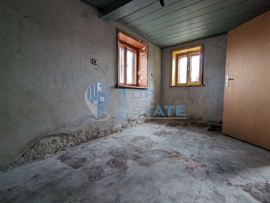 Продава се Къща в с. Климентово, Област Велико Търново - 110 кв.м за 125 €/кв.м - Снимка #2