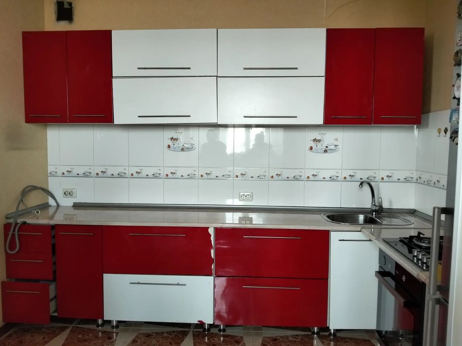 Кухонная мебель готовая