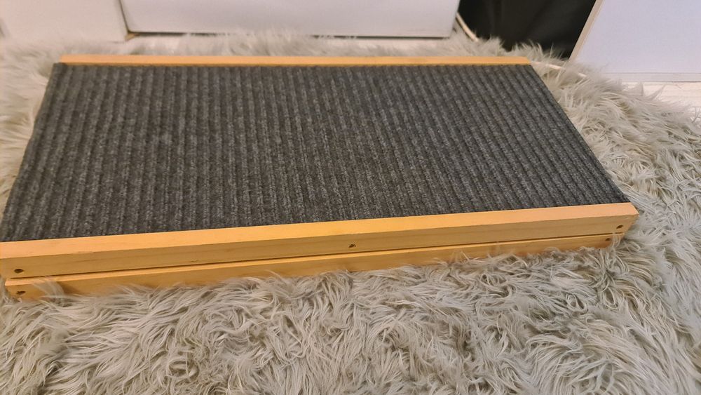 Vând rampă pentru animale de companie 70×35cm