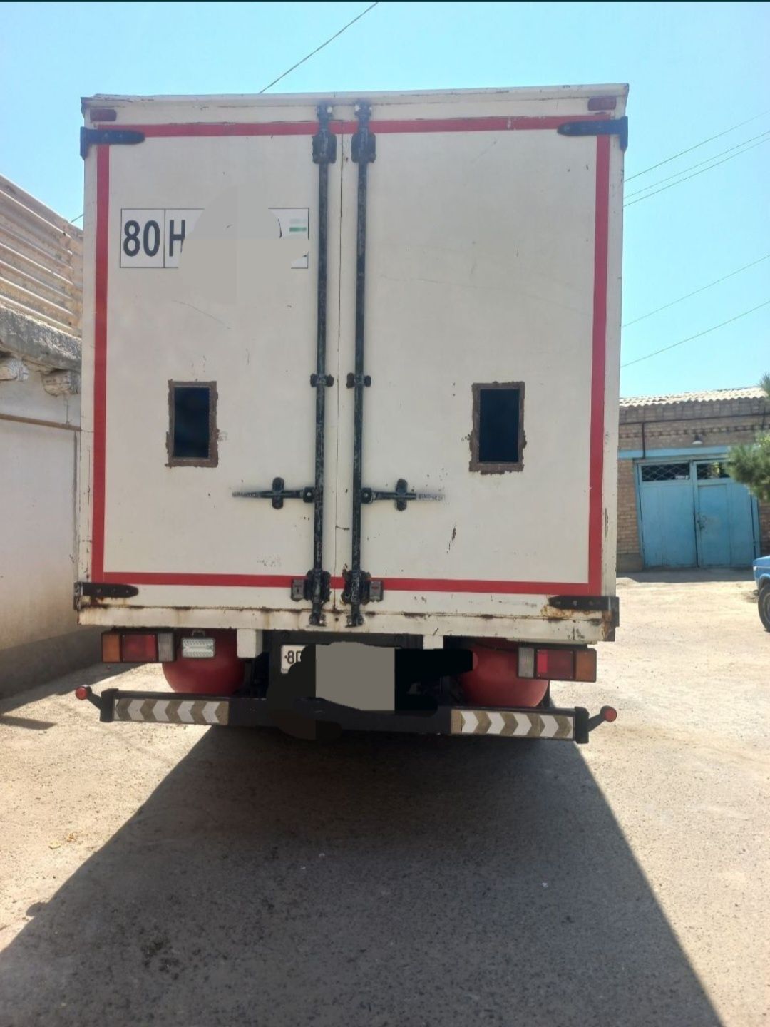 Isuzu Saz NQR 71PL