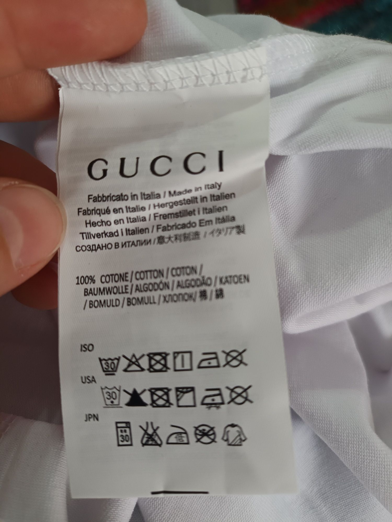 Vând tricou Gucci