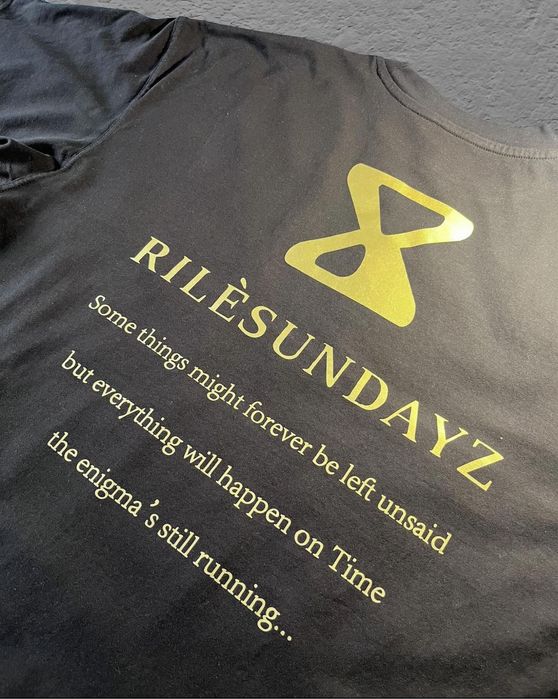 Tricou Custom Riles Sundayz (print auriu)
