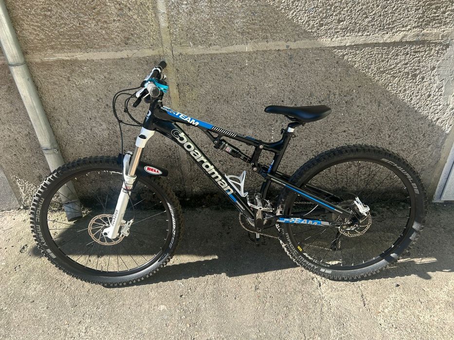 Vând bicicleta full suspension Boardman