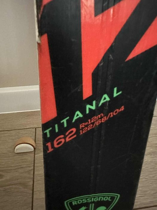 Продавам ски Rossignol Hero Titanal 162 сервизирани с вакса и кант