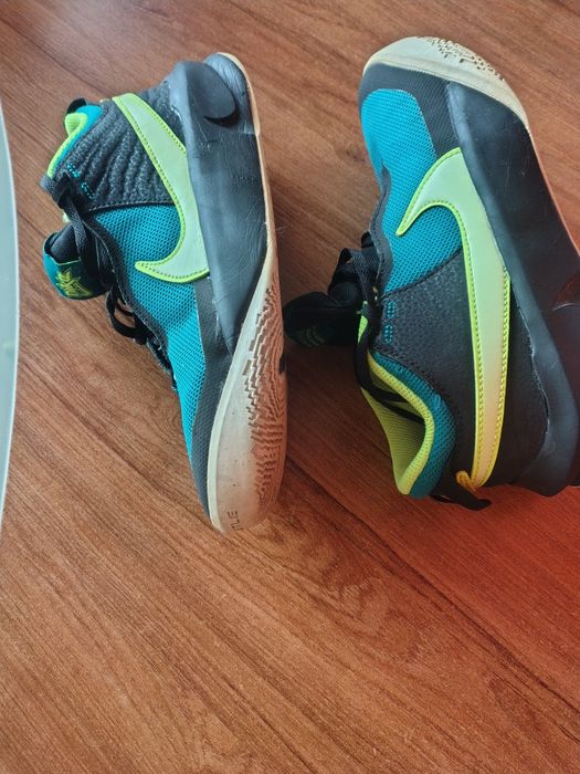 маратонки Nike 37.5