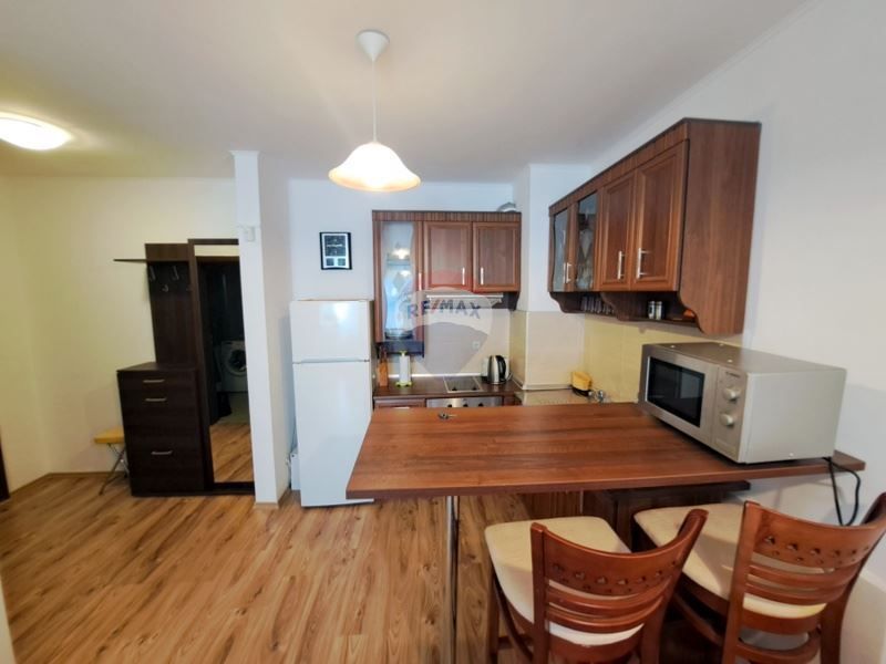 Продава се Двустаен апартамент в к.к. Св.Св. Константин и Елена - 50 кв.м за 10 €/кв.м - Снимка #7