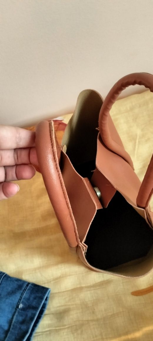 Продам сумку компактную.