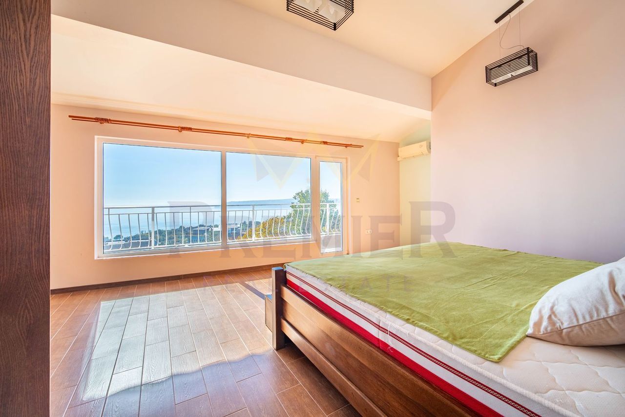 Продава се Двустаен апартамент в Варна, Бриз - 80 кв.м за 1875 €/кв.м - Снимка #11