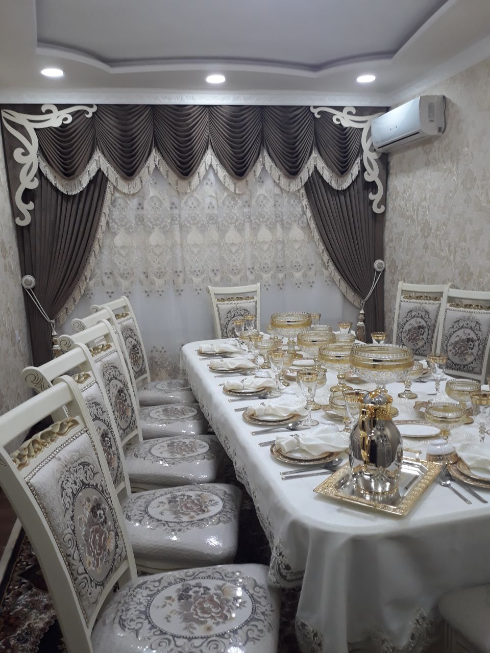Срочно Кварита  1 etaj 3 xonali Eshonguzar Raysentr