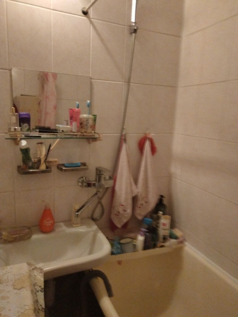 Продается 2х ком.кв.кирпичный дом 4 этаж из 5,  49кв.м