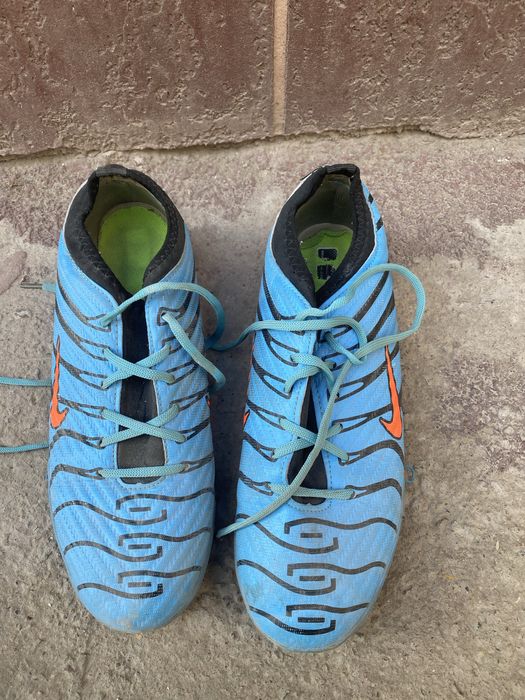 Сороконожка бутсы для футбола