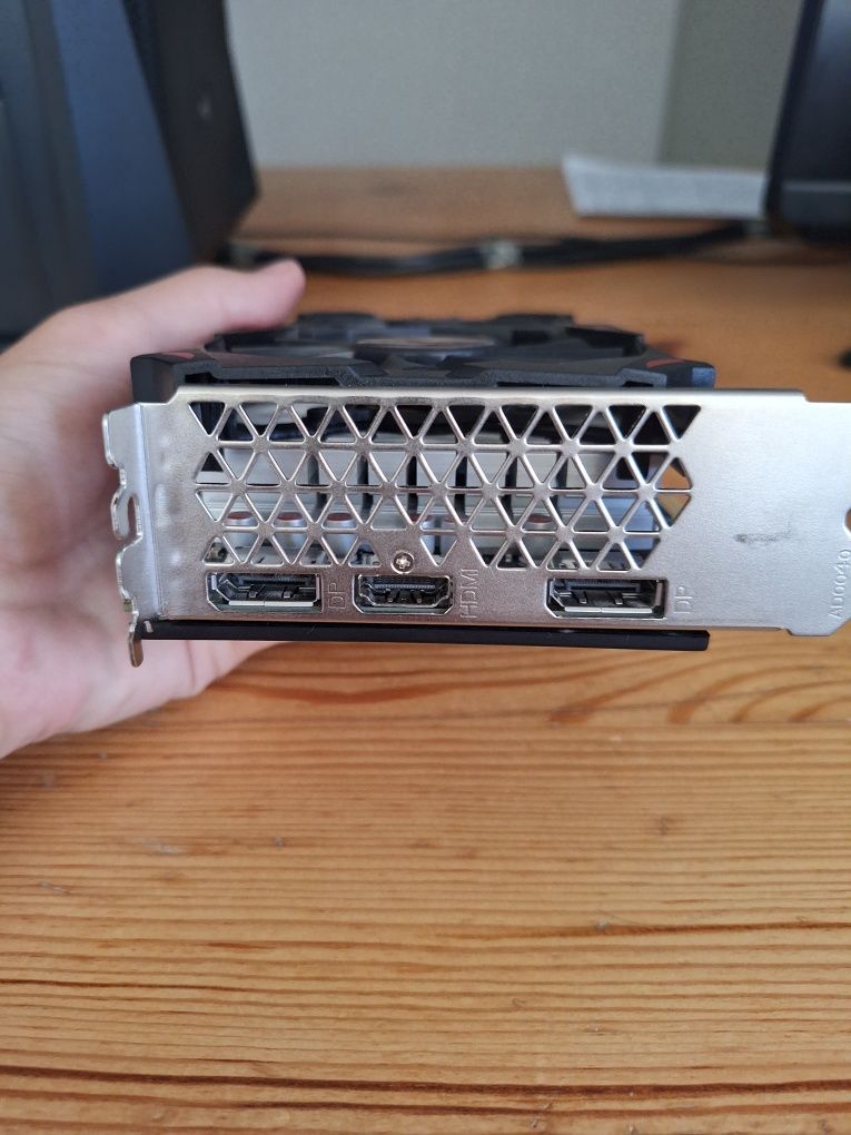 Продам видеокарту rx580