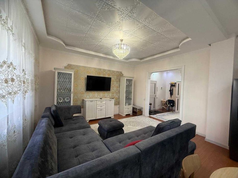 срочно, продается уютная 3-комнатная квартира гр.3 Гульнара