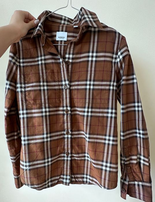 Оригинална дамска риза Burberry с резервни копчета