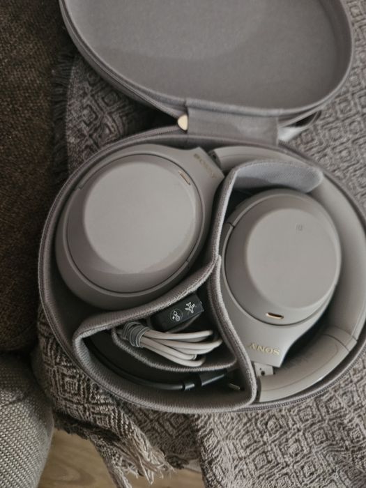 sony wh-1000xm4 .