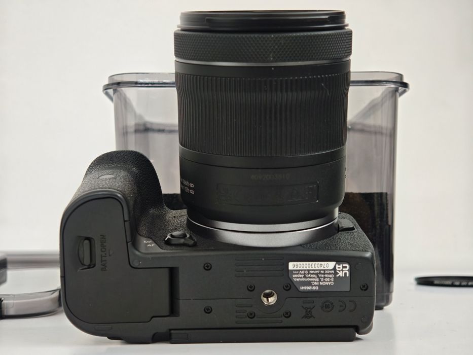 Canon R7 + RF 24-105mm + 4 батерии + 2 карти памет – комплект
