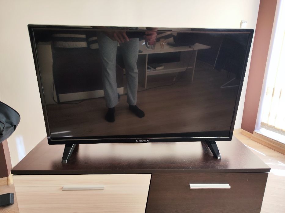 Crown 32″ LED TV – HDMI/USB, отлично състояние