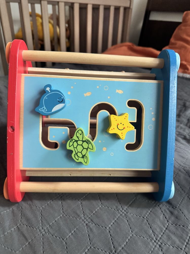 Дървена играчка Hape Activity box