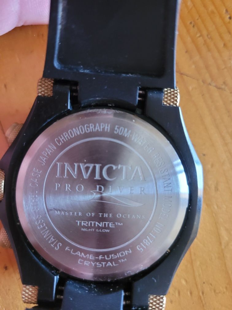 Часовник Invicta