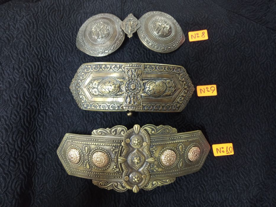 Продавам пафти/чапрази-цвят "старо злато" -нови