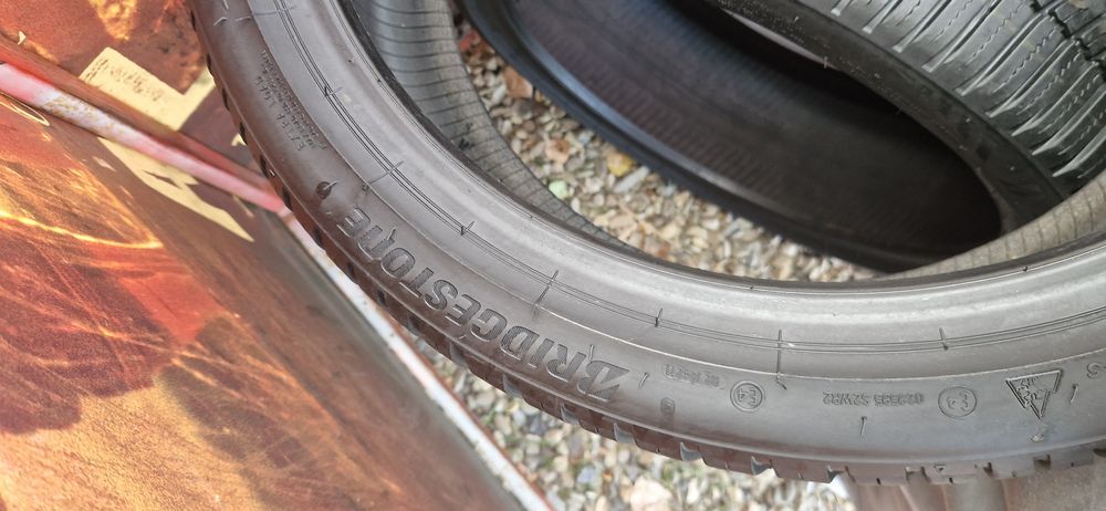 2 Anvelope Bridgestone 225 40 R19 M+S . Dot 2021