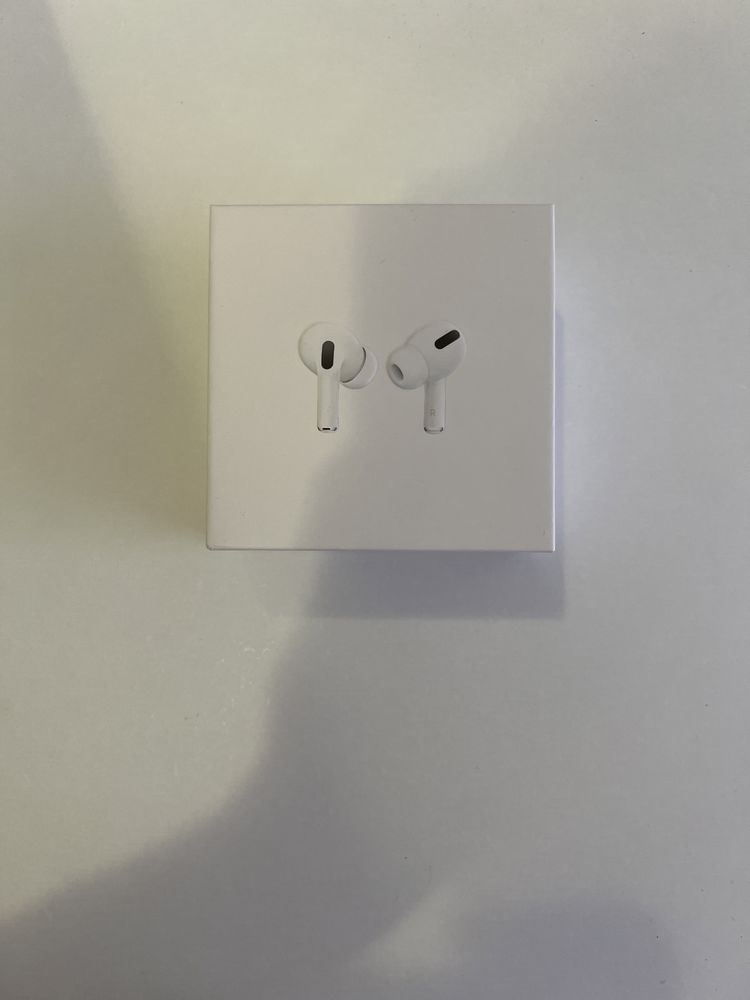 AirPods Pro. НОВИ !!