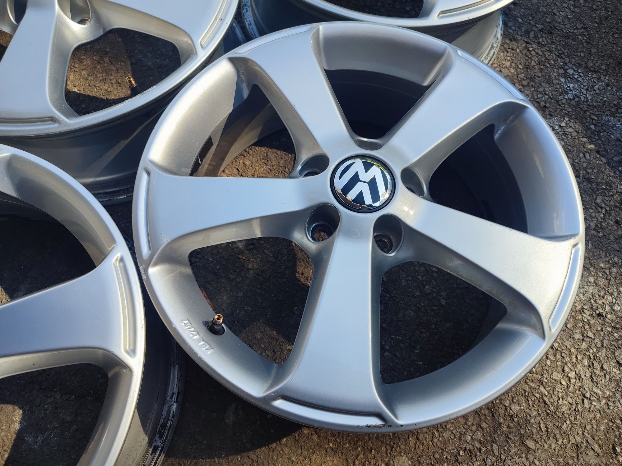 17" оригинални алуминиеви джанти за Vw Passat,Golf,Caddy/Skoda.