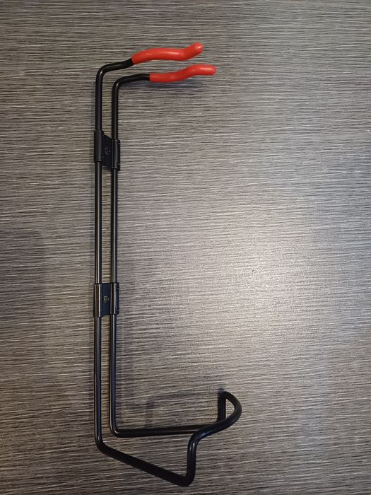 Държач за бутилки и пожарогасители