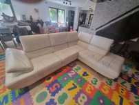 Coltar living piele 300×220