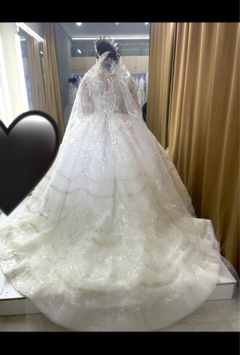 Продам свадебное платье ,платье ручной работы .