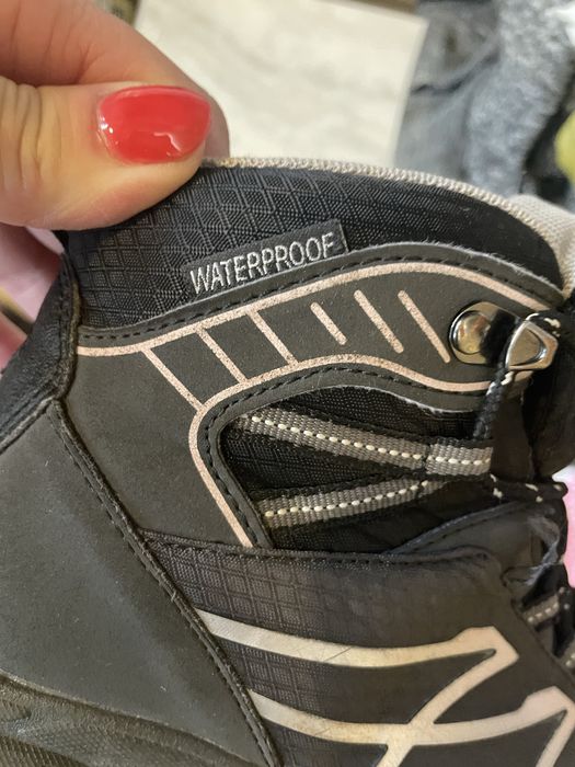 Водоустойчиви зимни обувки