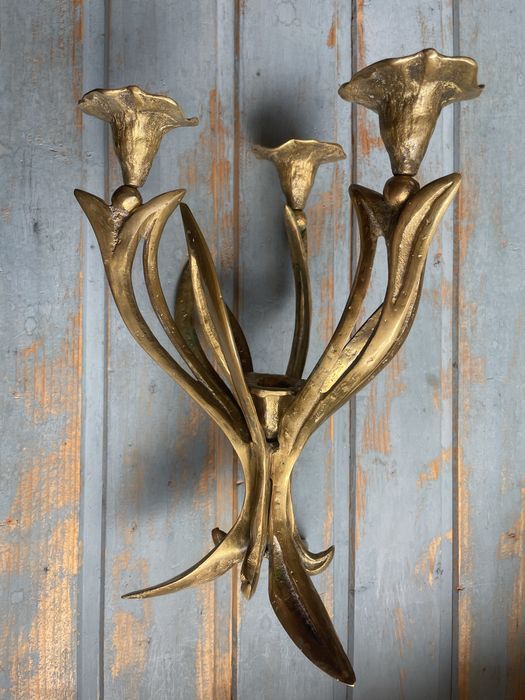 Sfesnic Art Nouveau alama