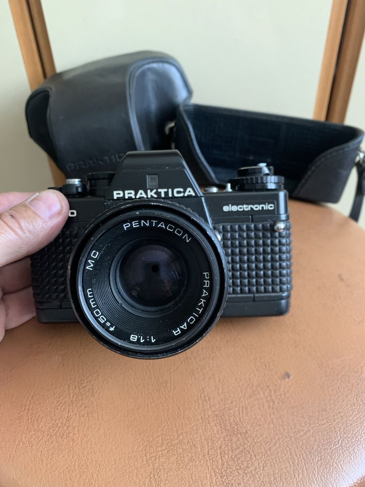 Vând cameră PRAKTICA B 200 electronic