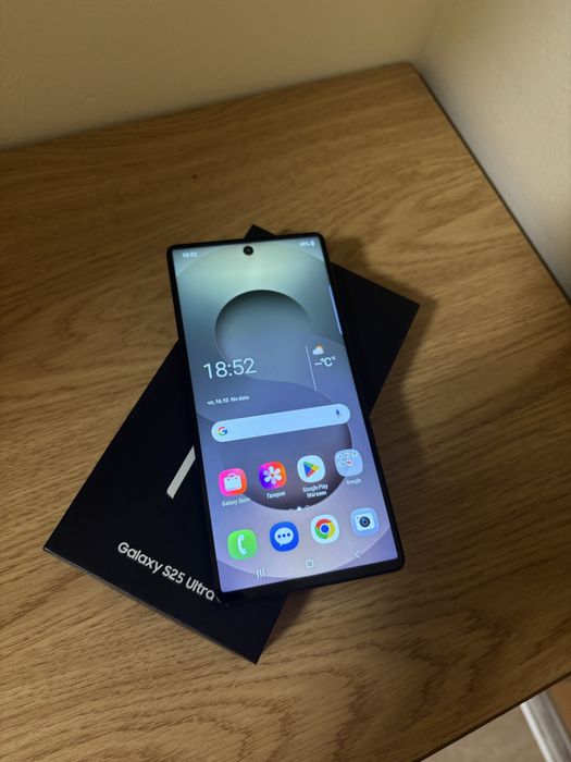 Samaung Galaxy S25 Ultra 512GB неизползван. Като нов