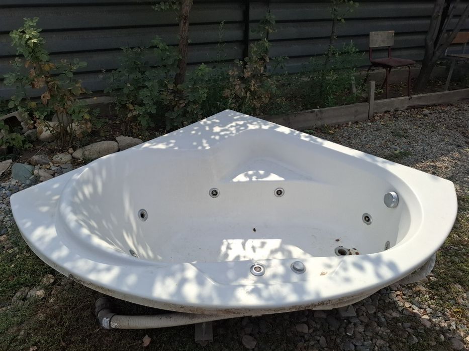 Ванна джакузи б/у