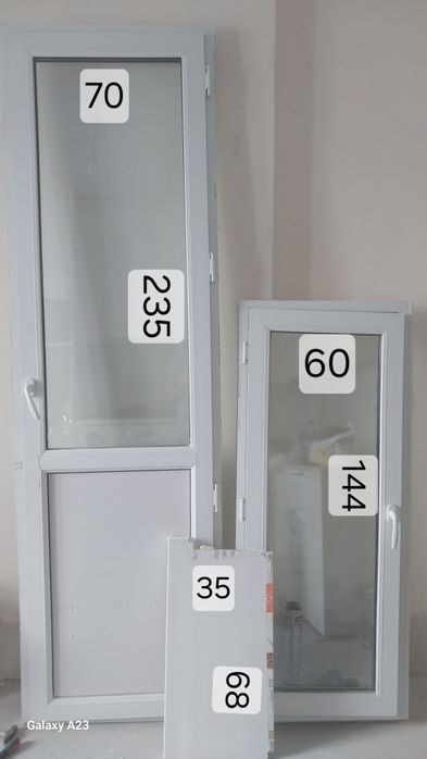 Продам пластиковые балконные двери с окнами