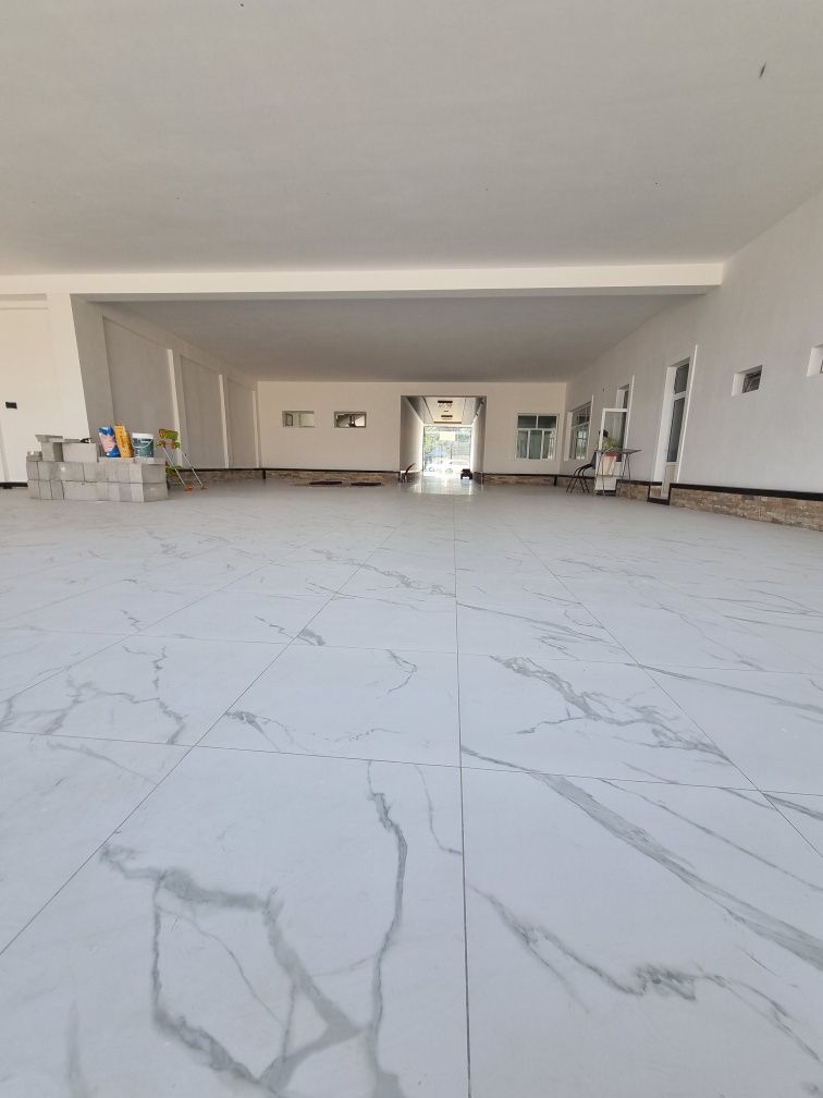 Bulungur markazida Uzbekiston kochada 400m2 joy ijaraga beriladi