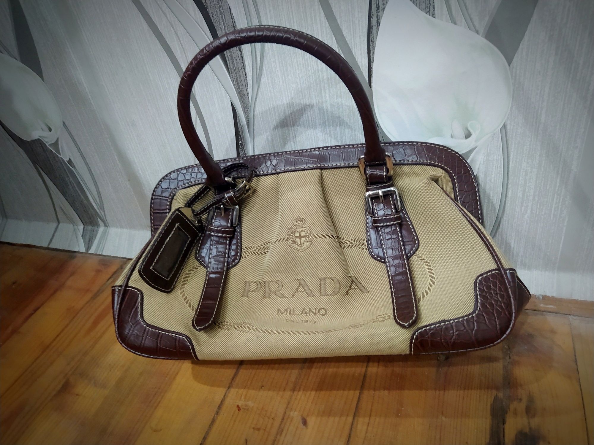 Дамски чанти Valentino Prada