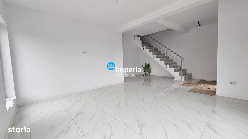 Casa tip duplex de vanzare in zona Bucium - Visan