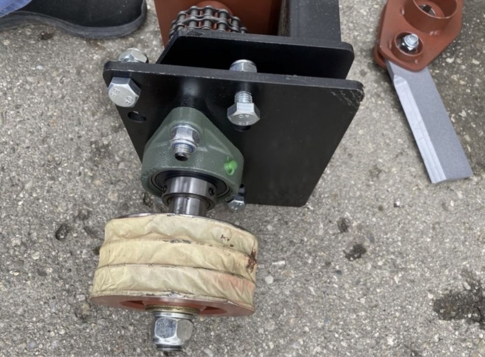 Tocator elicopter penru culegatori de porum bourgoin zmaj 222,223,224