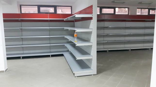 Rafturi de magazin