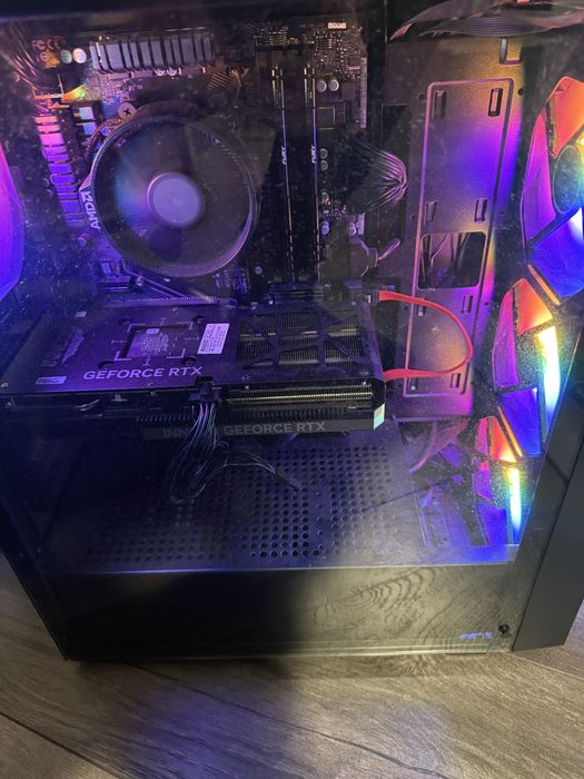 Почти Нов Геймърски Компютър с RTX 4060 TI и Ryzen 5 5500